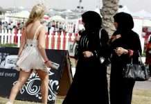 Тим часом в Дубаї (35 фото)