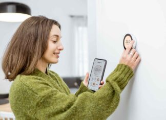 Snížení nákladů na energii během prázdnin: chytré tipy od AI 💡