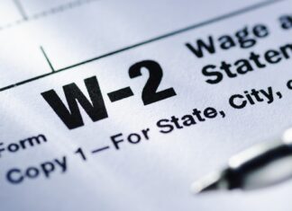 Розуміння Форми W-2: Посібник до Сезону Оподаткування