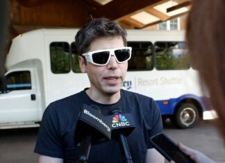 Технології, Знижки та Диваності: Огляд Нещодавніх Новин