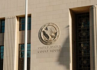 Технологічні гіганти звинувачуються в розробці залежних платформ в історичному суді