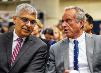 RFK Jr. Змінює Політику Вакцинації CDC у Напрямі «Спільного Прийняття Рішень»