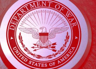 Keamanan AI Ditinggalkan Saat Persaingan Meningkat: Pentagon, Anthropic, dan OpenAI dalam Perlombaan Berbahaya