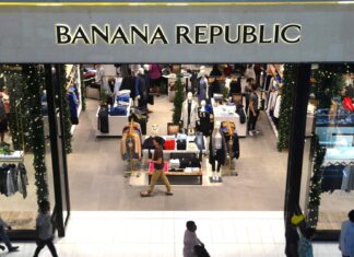 Розумний вибір одягу для весни для людей похилого віку: Колекція Banana Republic на 2026 рік