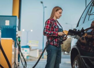 Найкращі та найгірші дні для покупки бензину: коли заправлятися, щоб заощадити