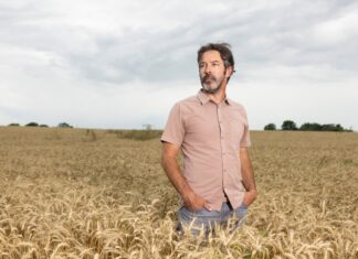 Бум штучного інтелекту розпалює гонку за землю та електроенергію для центрів обробки даних