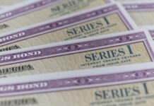 Понимание финансовых ценных бумаг: руководство по акциям, облигациям и деривативам