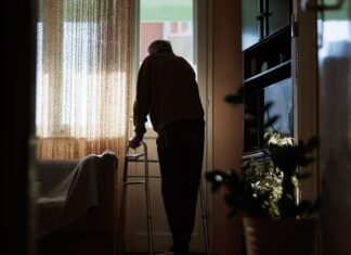 Самотність і пам’ять: як соціальна ізоляція впливає на когнітивне здоров’я у похилому віці