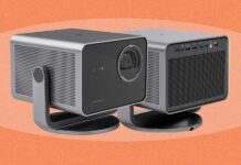 Leica Projector: Ставка $3000 на темні кімнати і колір