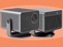 Leica Projector: Ставка $3000 на темні кімнати і колір