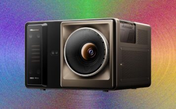Hisense XR10: RGB-подсветка встречается с весом проектора